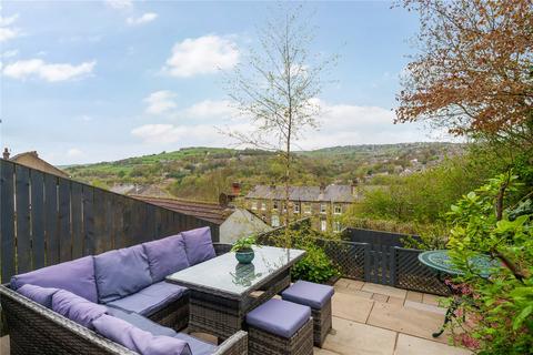 3 bedroom terraced house for sale, Slant Gate, Linthwaite, Huddersfield, West Yorkshire, HD7