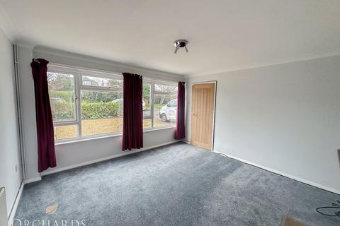 3 bedroom semi-detached house to rent, Manor Road, Bedford MK45