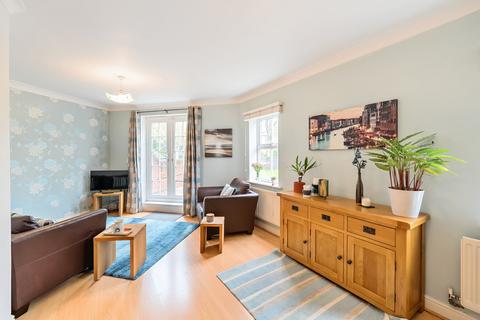 2 bedroom flat for sale, Mansion Gate Square, Chapel Allerton, Leeds, LS7