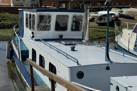 2 bedroom houseboat for sale, Ferry Quay, Woodbridge, IP12