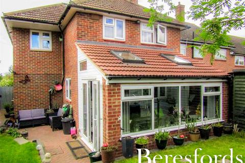 60 Whitchurch Road, Romford, RM3 9EU