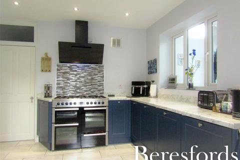 60 Whitchurch Road, Romford, RM3 9EU