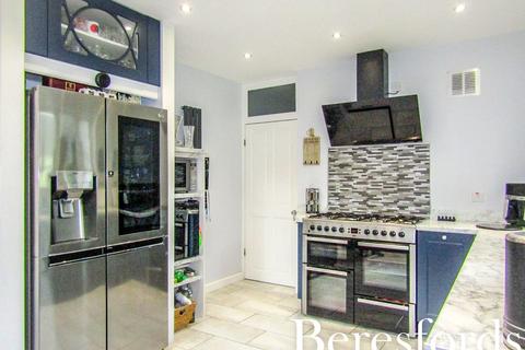 60 Whitchurch Road, Romford, RM3 9EU