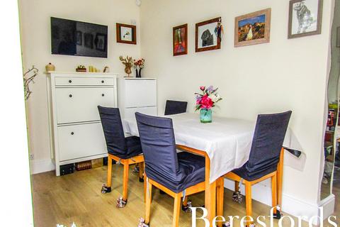 60 Whitchurch Road, Romford, RM3 9EU