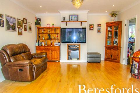 60 Whitchurch Road, Romford, RM3 9EU