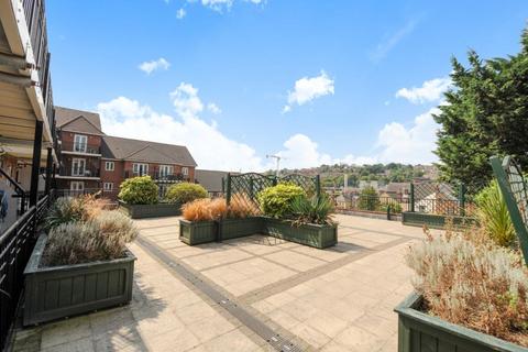 2 bedroom flat for sale, High Wycombe,  Buckinghamshire,  HP13