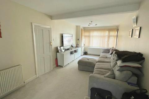 4 bedroom semi-detached house for sale, Lansbury Drive,  Hayes, UB4