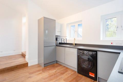 2 bedroom apartment to rent, Asylum Road, Peckham, SE15