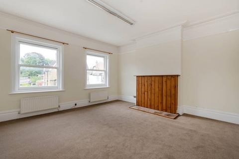 4 bedroom maisonette to rent, Epsom Road, Guildford, GU1