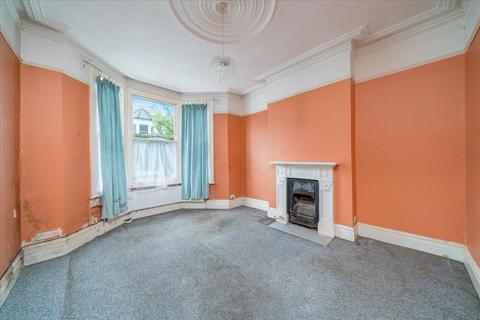 37 Lynton Road, London, NW6 6BE