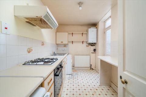 37 Lynton Road, London, NW6 6BE