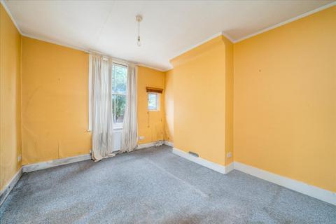 37 Lynton Road, London, NW6 6BE