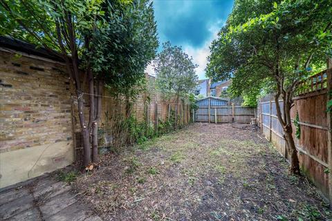 37 Lynton Road, London, NW6 6BE