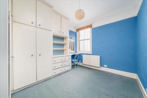 37 Lynton Road, London, NW6 6BE
