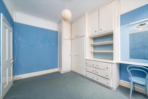 37 Lynton Road, London, NW6 6BE