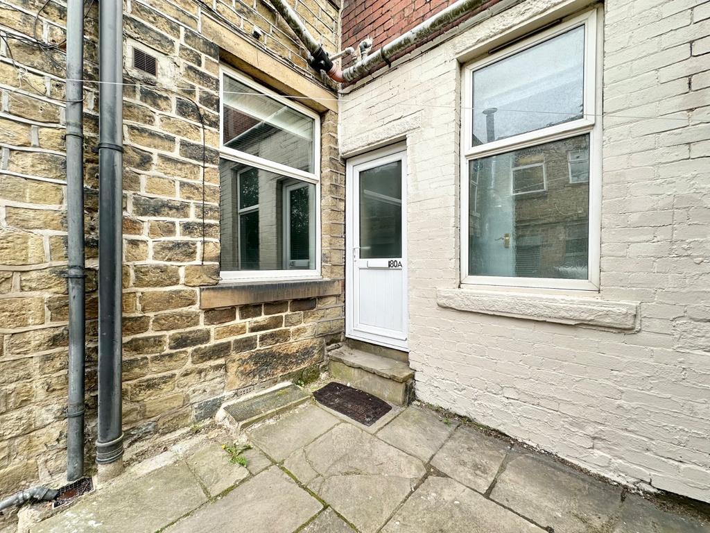 Huddersfield - 1 bedroom flat to rent
