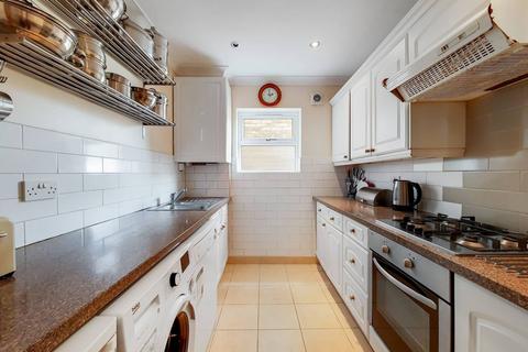 5 bedroom house to rent, Worthington Road, Surbiton, KT6