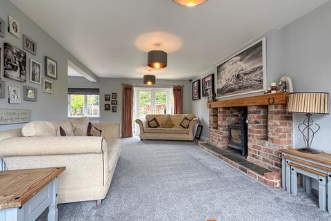 32 Beacon Heights, Newark, NG24 2JS