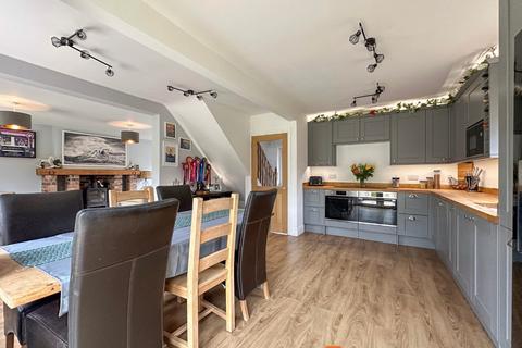 32 Beacon Heights, Newark, NG24 2JS