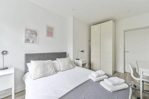 2 bedroom flat for sale, Seldon House, Stewarts Road, Nine Elms, London, SW8