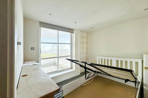 2 bedroom flat for sale, Canning Town, London, E16