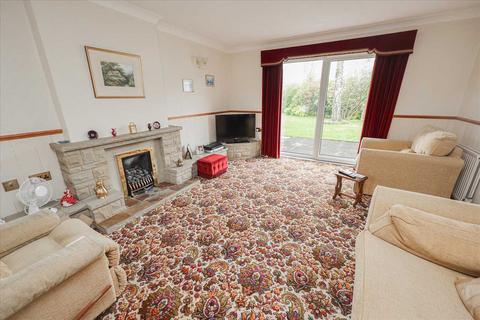 3 bedroom bungalow for sale, Malham Drive, Lincoln