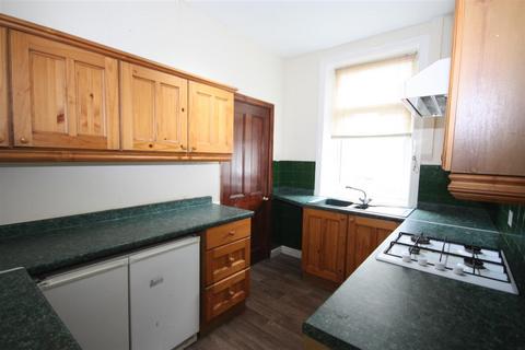 2 bedroom terraced house for sale, King Street, Yeadon, Leeds, West Yorkshire, LS19