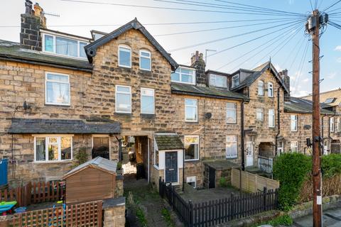 2 bedroom terraced house for sale, Carlton Street, Otley, West Yorkshire, LS21