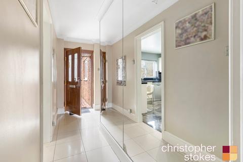 107 Wheatcroft, Cheshunt, Waltham Cross, EN7 6JT