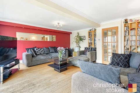 107 Wheatcroft, Cheshunt, Waltham Cross, EN7 6JT