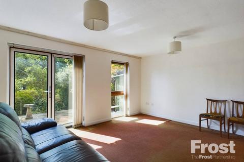 3 bedroom terraced house for sale, Island Close, Staines-upon-Thames, Surrey, TW18