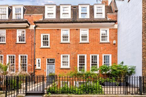 4 bedroom terraced house to rent, Shepherds Close, London, W1K