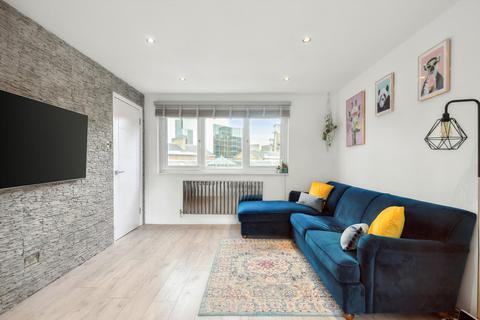 1 bedroom flat to rent, East Smithfield, London, E1W