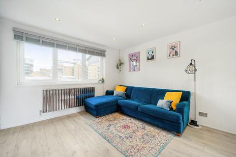 1 bedroom flat to rent, East Smithfield, London, E1W