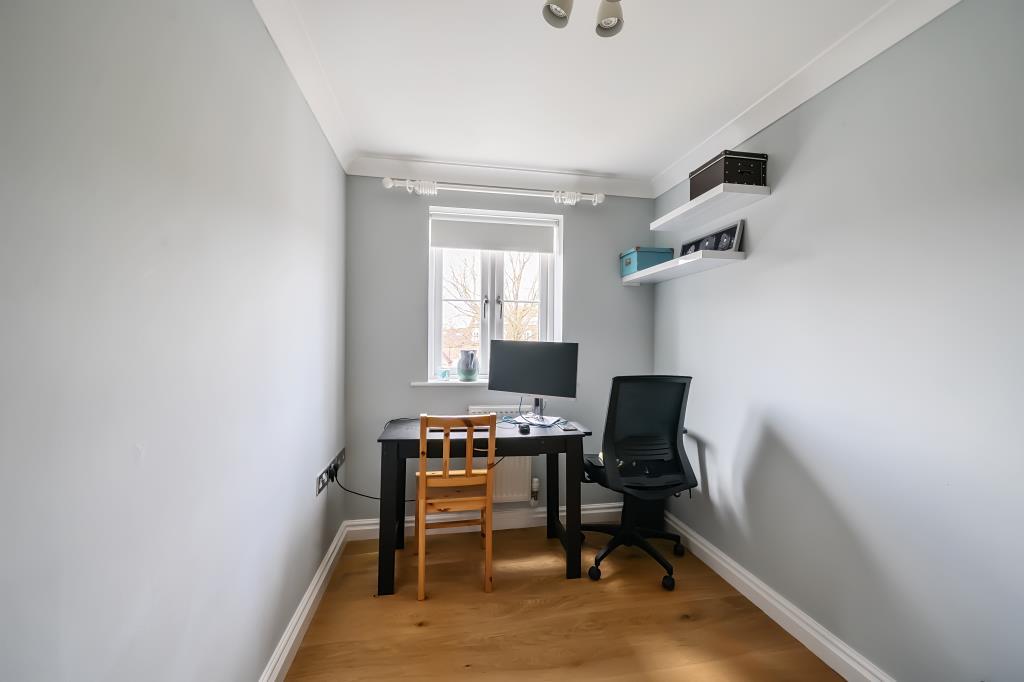 Bedroom/Study