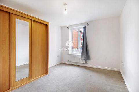 2 bedroom flat for sale, Roman Circus Walk, Colchester CO2