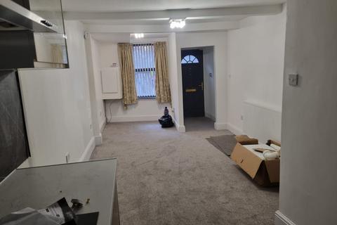 3 bedroom terraced house to rent, Manchester M4