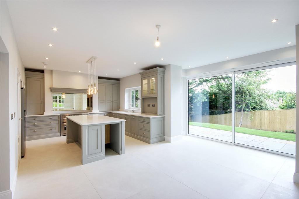 Kitchen/Breakfast Rm
