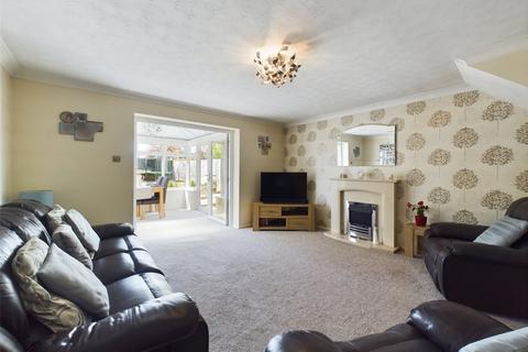 2 Claridge Close, Abbeydale, Gloucester, GL4 4AT