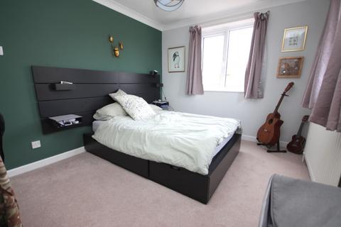 26 Chetnole Close, Canford Heath, Poole, BH17 8BE