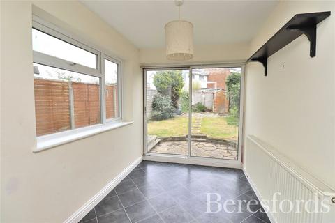 9 Petunia Crescent, Chelmsford, CM1 6YP