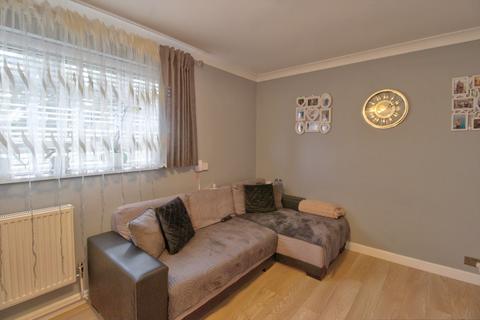 70 Blackbush Spring, Harlow, CM20 3DZ