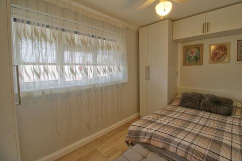 70 Blackbush Spring, Harlow, CM20 3DZ