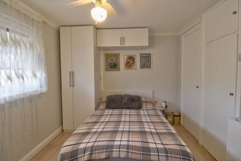 70 Blackbush Spring, Harlow, CM20 3DZ