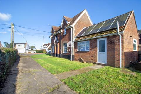 2 bedroom end of terrace house for sale, Clacton Road, Colchester CO7