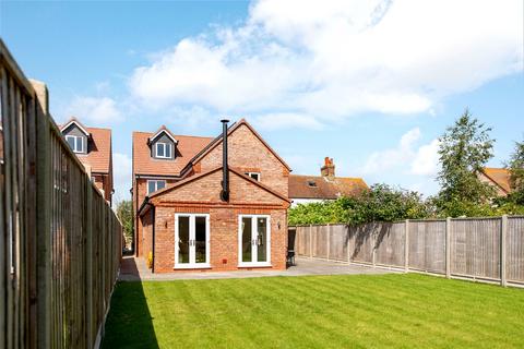 5 bedroom detached house for sale, Station Road, Quainton, Aylesbury, Buckinghamshire, HP22