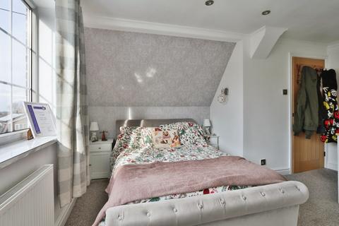8 Chestnut Garth, Burton Pidsea, Hull, HU12 9DA
