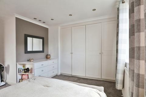 8 Chestnut Garth, Burton Pidsea, Hull, HU12 9DA