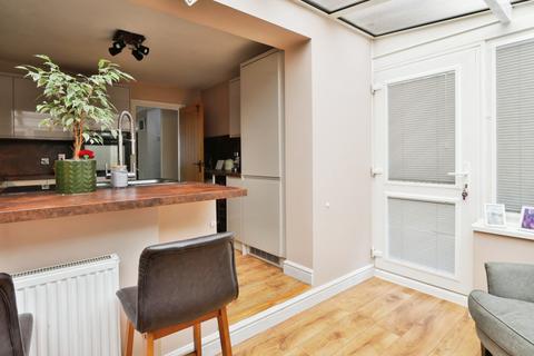 8 Chestnut Garth, Burton Pidsea, Hull, HU12 9DA