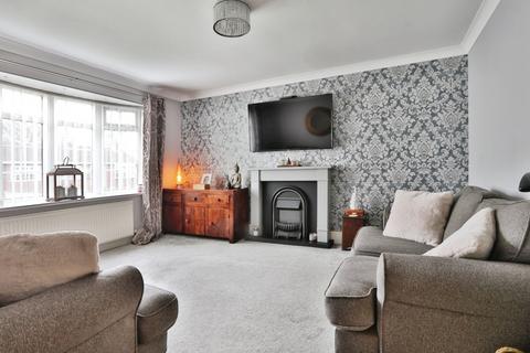 8 Chestnut Garth, Burton Pidsea, Hull, HU12 9DA